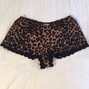 SHOW ME YOUR MUMU SHORTS - SIZE S/M